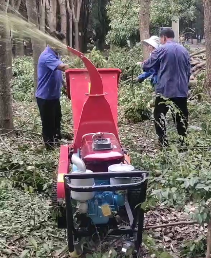 园林树枝粉碎机